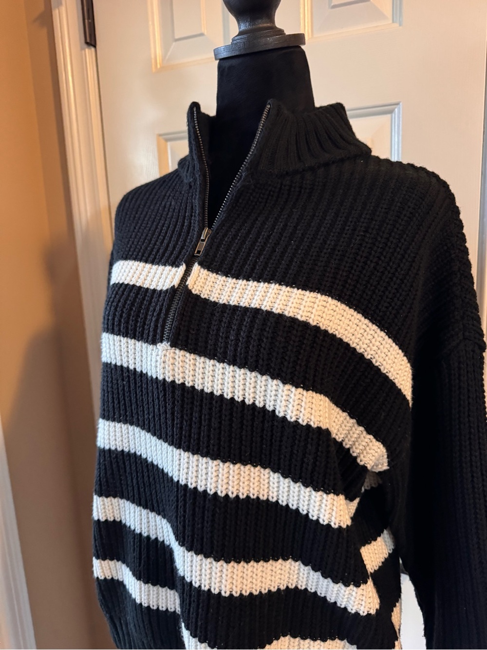 Sanctuary Sporty Striped Half-Zip Pullover Sweater - Black & White - Sz Medium - Picture 5 of 10